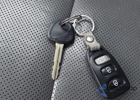 2014 Hyundai Elantra Limited z USA, uszkodzony, nr VIN KMHDH4AE6EU082534